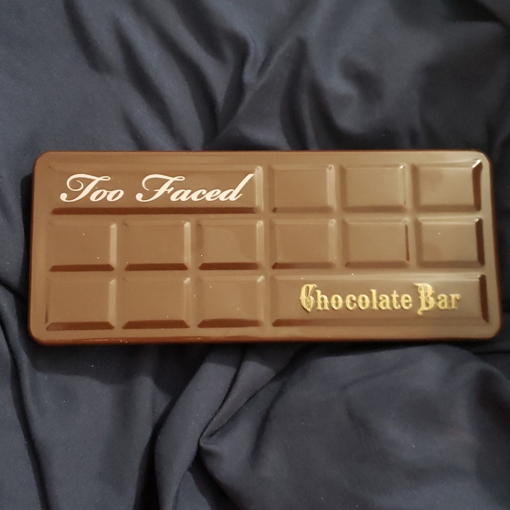 Too faced chocolate bar palette
